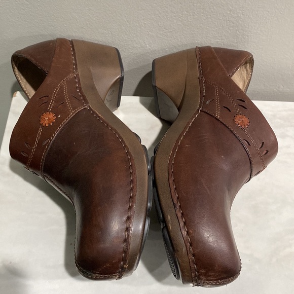 Dansko Brown Leather Clogs Size 10.5 41 - Picture 10 of 11